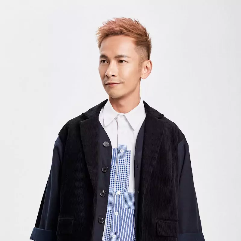 Z Chen Official Channel