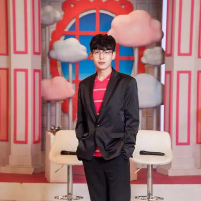 我是姜勳,不是美動