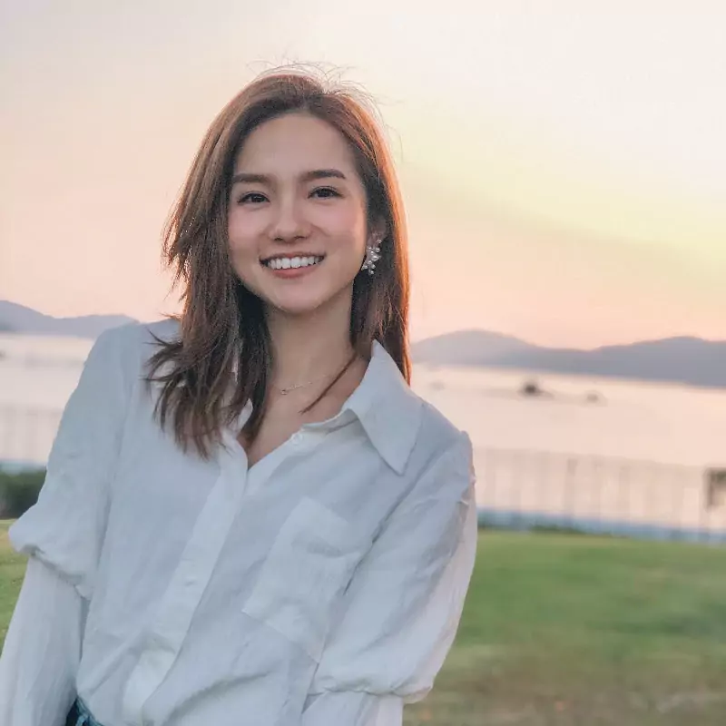 鄧卓殷 Amber Tang