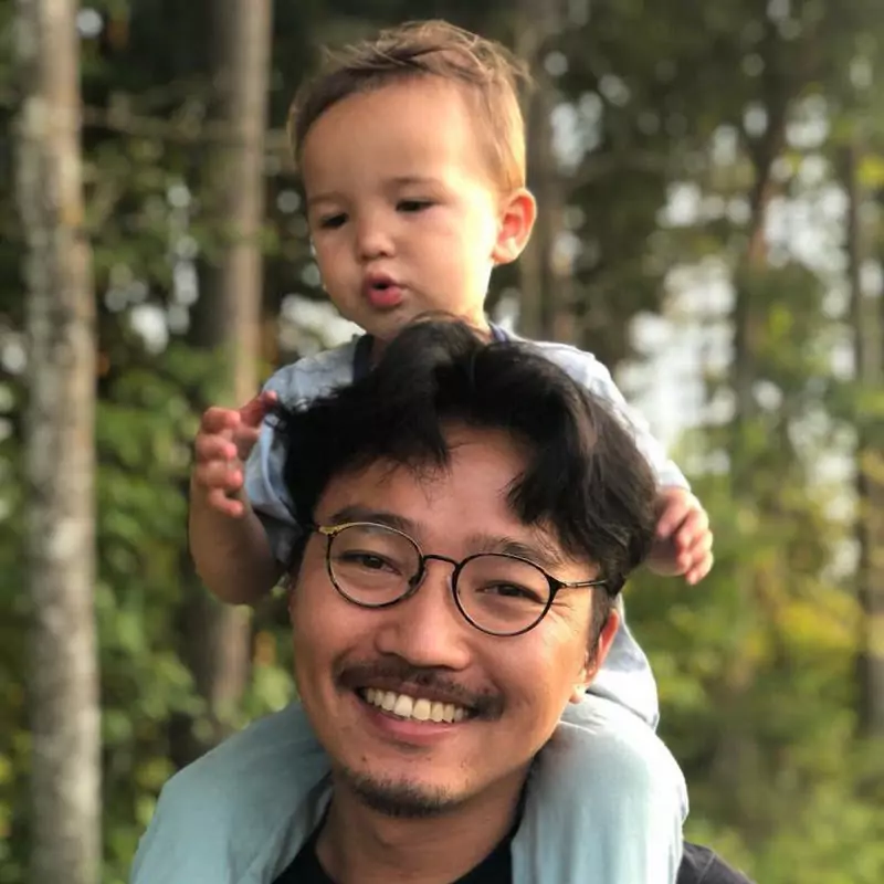 我是小馬 A Man in his Cave