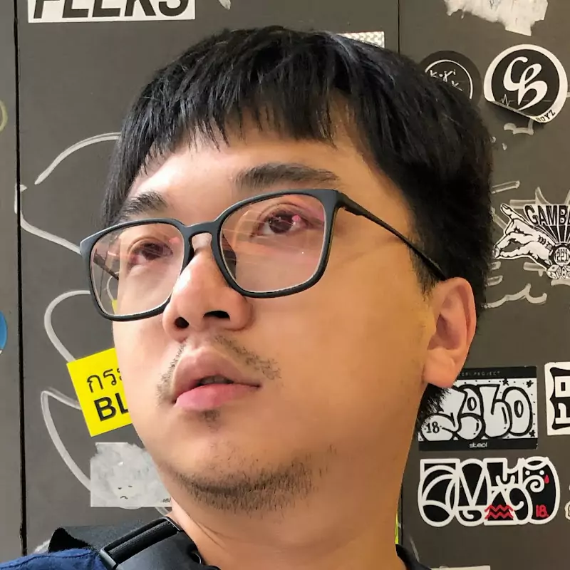 在地上滾的工程師 Nic