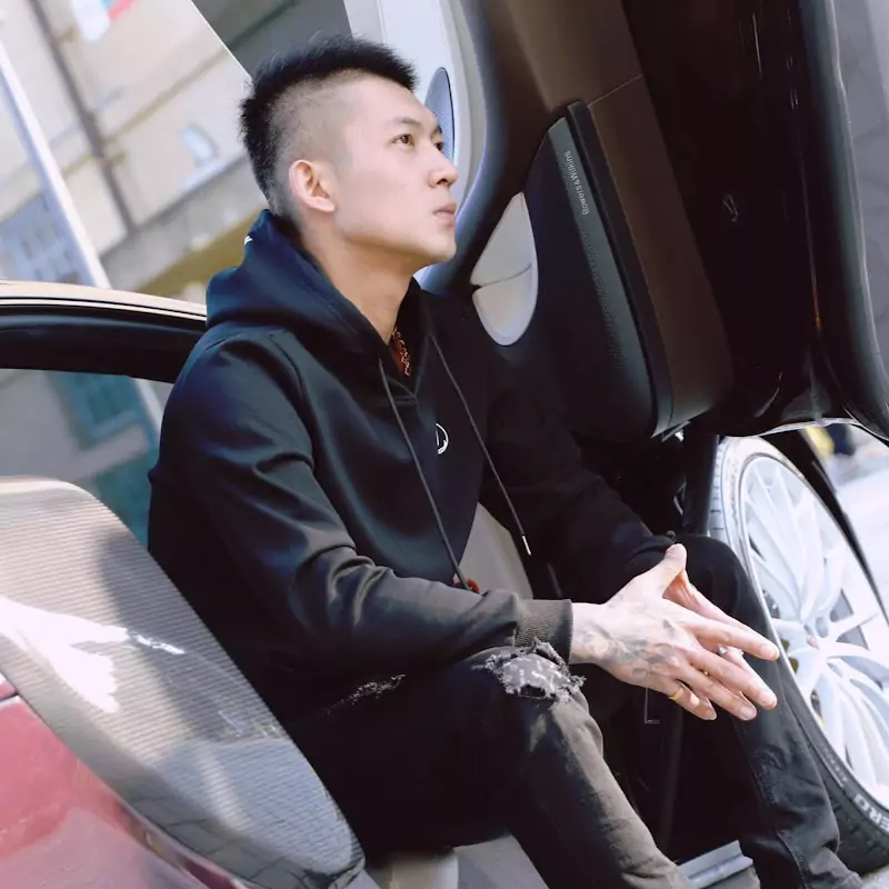 鳳梨吳泓逸official channel